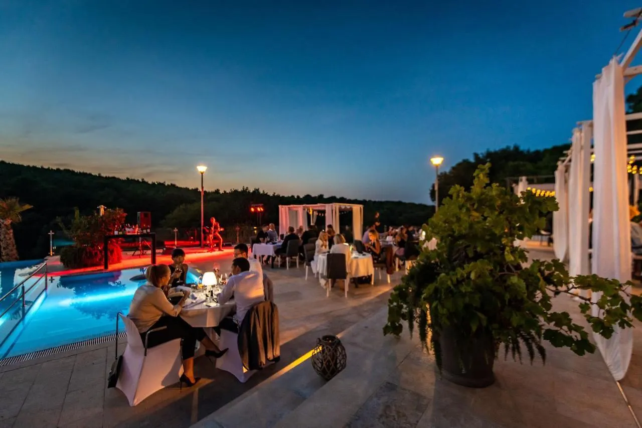 Premantura Resort - Hotel & Restaurant